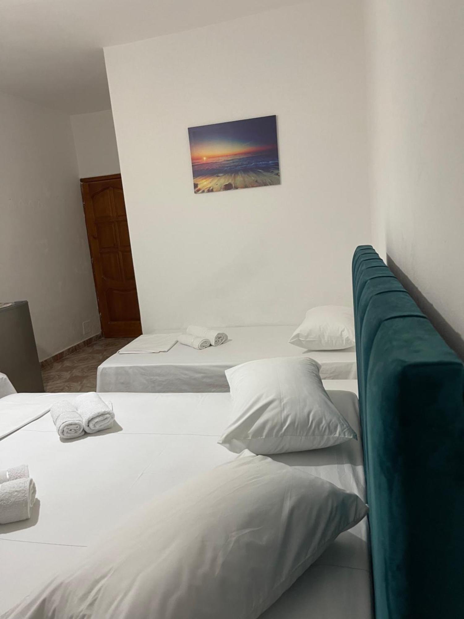 Mabel Rooms Дуррес Экстерьер фото