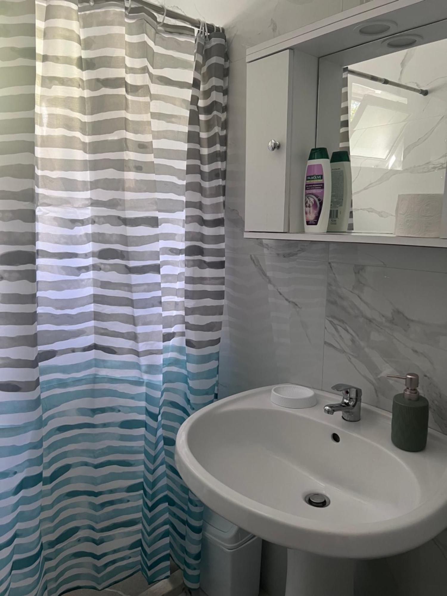 Mabel Rooms Дуррес Экстерьер фото