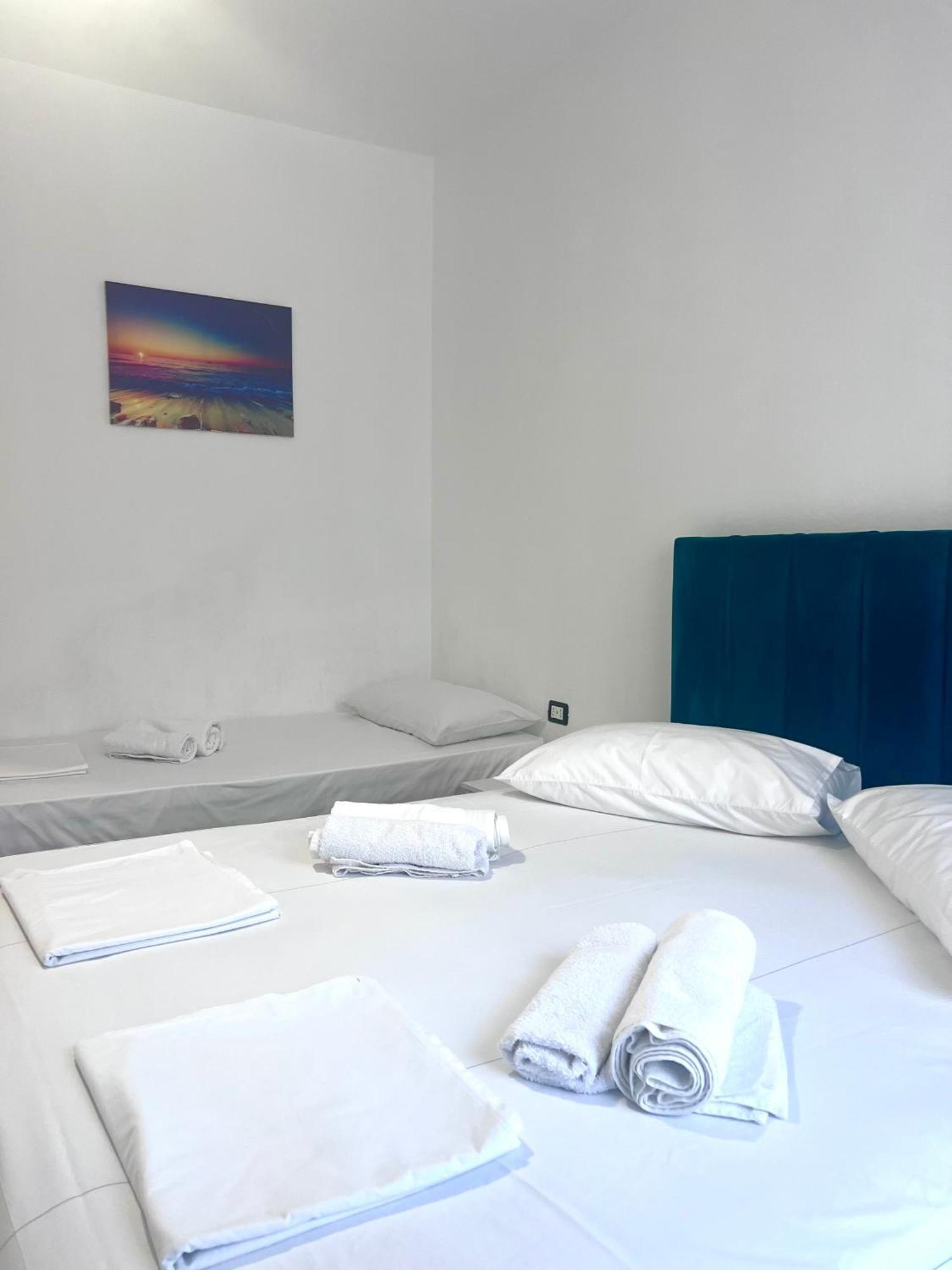 Mabel Rooms Дуррес Экстерьер фото
